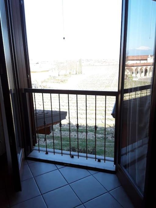 Apartamento Casa Di Michela A Sirmione Con Piscina Exterior foto