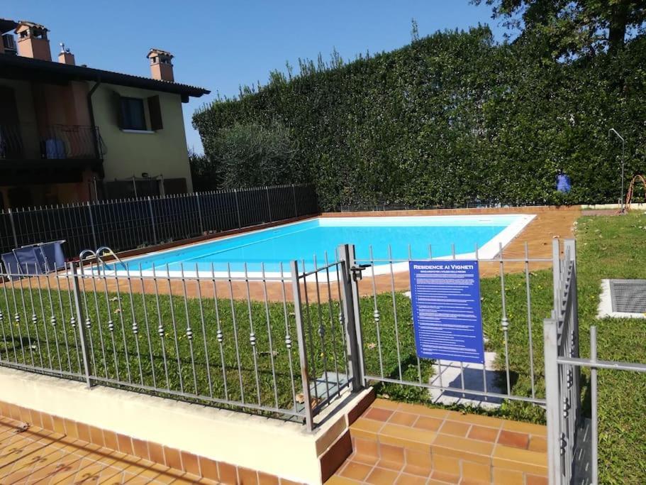 Apartamento Casa Di Michela A Sirmione Con Piscina Exterior foto